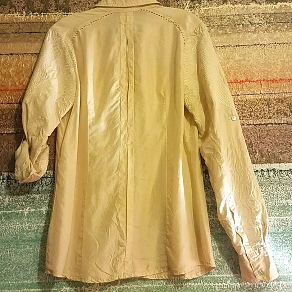 Da-Nang Vintage 100% washable silk buttondown top - Picture 4 of 6